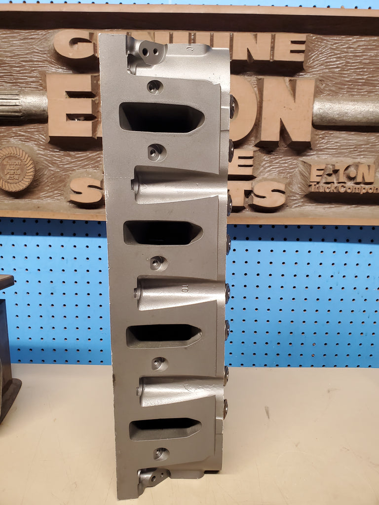 In Stock Brand New 4.8 5.3 706 cylinder head with springs valves guides seals ready to install