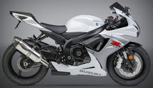Load image into Gallery viewer, YOSHIMURA EXHAUST SIGNATURE ALPHA SLIP-ON SS-SS-CF 11600EM520