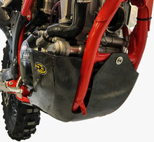 Load image into Gallery viewer, P3 SKID PLATE CARBON FIBER BETA 309062