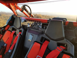 SPIKE REAR WINDSHIELD W/VENT CAN 77-2300V-R