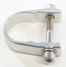 Load image into Gallery viewer, AXIA 1.125&quot; STRAP CLAMP SILVER MODCL1.125-C