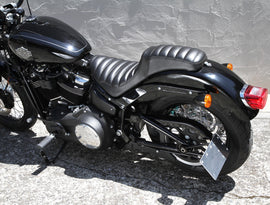 WEST-EAGLE GUNFIGHTER SEAT TUCKROLL T2 M8 SOFTAIL H0505