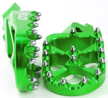 Load image into Gallery viewer, FLO MOTORSPORTS PRO SERIES FOOT PEGS GREEN FPEG-797GRN