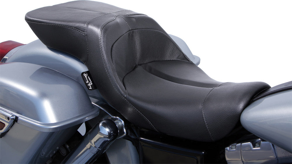 DANNY GRAY TOURIST 2-UP LEATHER SEAT DYNA MODELS FA-DGE-0311