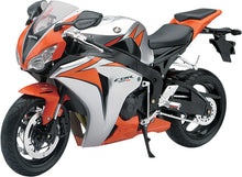 Load image into Gallery viewer, NEW-RAY REPLICA 1:6 SUPER SPORT BIKE HONDA CBR1000RR SILVER 49293